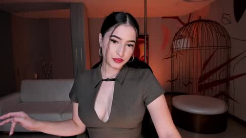 Snapshot of dominiquevega_ chatting on 01-29-25, 08:46 Dominique online show from 01-29-25, 08:46