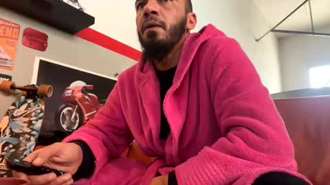 domnu_ozfutura online show from 02-02-25, 10:57