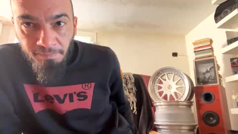 domnu_ozfutura online show from 02-03-25, 10:14