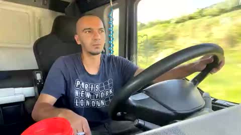 domnu_ozfutura online show from 10-07-25, 09:50