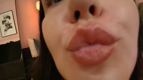 Snapshot of dona11a chatting on 05-18-26, 04:07 dona11a online show from 05-18-26, 04:07