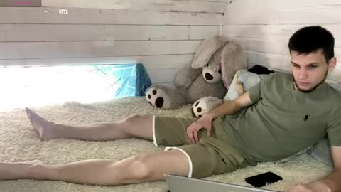 Stephanie and online show from 04-15-26, 10:44