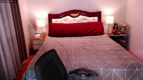 donia_maria online show from 12-29-24, 10:47