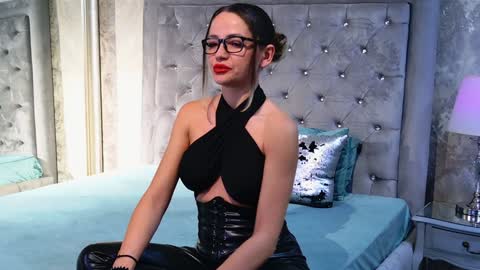 Donna online show from 12-14-24, 06:52