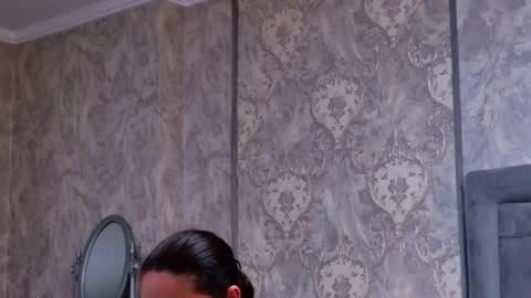 Donna online show from 12-21-25, 06:59