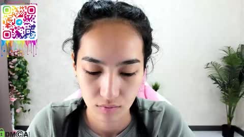 Aura online show from 09-27-25, 03:11