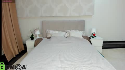 Donna On GMT2 Mon-Fri 3-9 AM online show from 11-28-25, 12:13