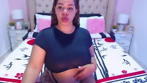 Snapshot of donnaadore chatting on 05-03-26, 10:16 Donna online show from 05-03-26, 10:16