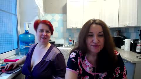 Tatiana 43 curvy sexy body and Joanna redhead 39 years online show from 01-27-25, 07:03