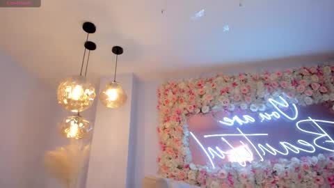  Donna Stonne  online show from 03-10-25, 08:04