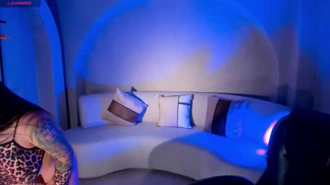  Donna Stonne  online show from 09-27-25, 04:06