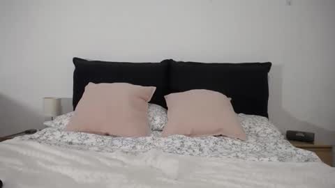 Iara online show from 09-26-25, 09:30