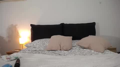 Iara online show from 10-12-25, 09:14