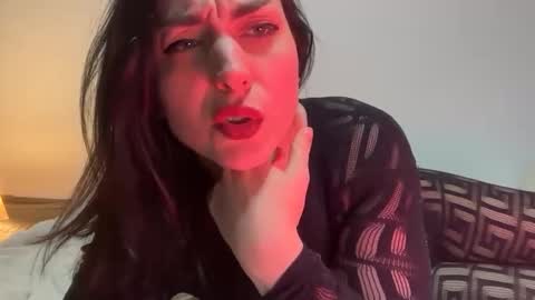 Iara online show from 05-24-26, 09:42