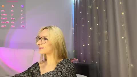 Snapshot of dontouchmyass chatting on 11-16-25, 04:40 Ely online show from 11-16-25, 04:40