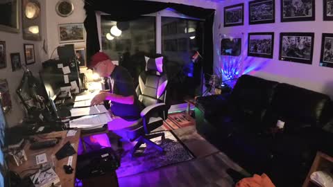 dopeleaf2 online show from 12-24-24, 10:17