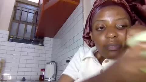 dora05191 online show from 10-13-25, 09:37