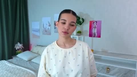 Kiki online show from 03-24-26, 12:48