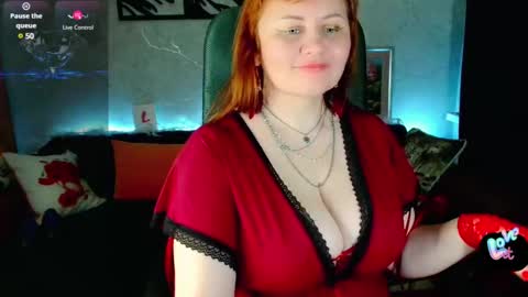Snapshot of doraross chatting on 02-19-25, 02:23 Dora online show from 02-19-25, 02:23