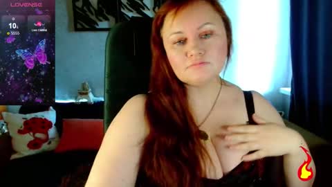 Snapshot of doraross chatting on 09-15-25, 08:36 Dora online show from 09-15-25, 08:36