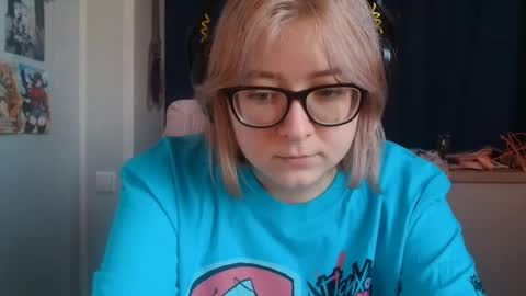 Lola online show from 10-27-25, 07:12