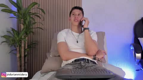 dorian_mystery online show from 09-28-25, 11:54