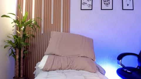 dorian_mystery online show from 10-18-25, 08:20