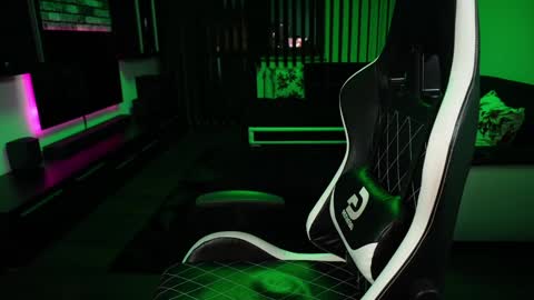Dorian Reyes online show from 12-09-24, 02:13