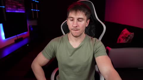Dorian Reyes online show from 12-10-24, 04:34