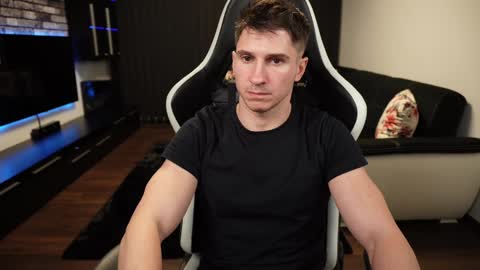 Dorian Reyes online show from 12-17-24, 02:01