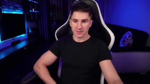 Dorian Reyes online show from 12-19-24, 11:03