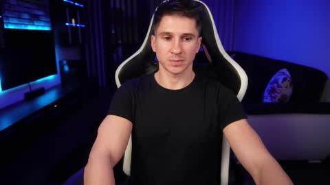Dorian Reyes online show from 12-20-24, 02:08