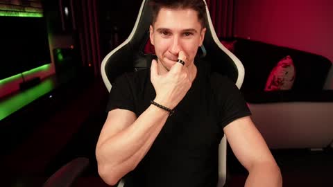 Dorian Reyes online show from 01-09-25, 02:11