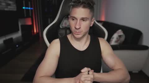 Dorian Reyes online show from 11-21-25, 12:32