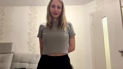 Dori online show from 11-30-25, 01:48