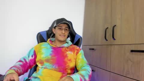 dorman_boy online show from 12-22-25, 03:25