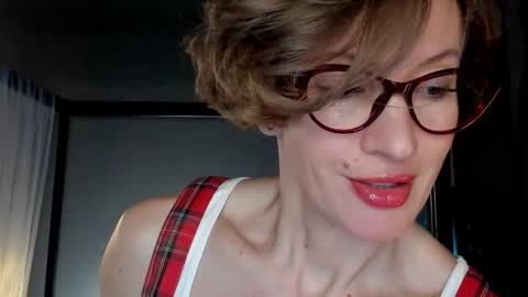 Snapshot of dorothy_meyer chatting on 02-23-25, 08:44 Dorothy Next stream on Monday at 3am-9am online show from 02-23-25, 08:44