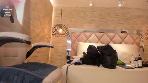  DOROTHY online show from 10-03-25, 03:36