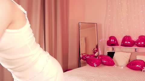 Snapshot of dorotthypetite chatting on 02-13-26, 05:25 Dora online show from 02-13-26, 05:25