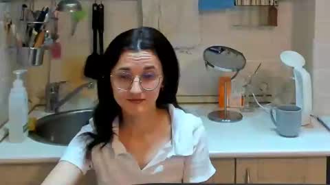 Snapshot of dorotty_ chatting on 01-27-25, 12:33 Your Dorotty online show from 01-27-25, 12:33