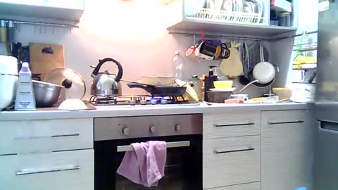 Dorrie Ann online show from 12-14-24, 07:14