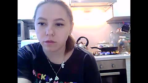 Dorrie Ann online show from 12-18-24, 05:59