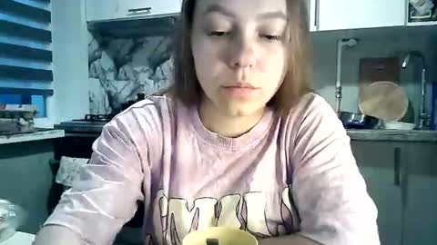 Dorrie Ann online show from 11-24-25, 05:18