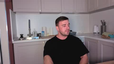 Snapshot of dosilasa chatting on 09-14-25, 03:22 Sasha online show from 09-14-25, 03:22