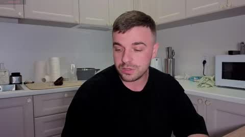 Snapshot of dosilasa chatting on 09-20-25, 01:12 Sasha online show from 09-20-25, 01:12