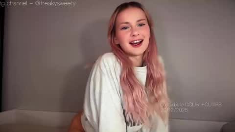 Snapshot of doublecuties chatting on 12-20-25, 08:54 Lana Eva dont forget to give us a thumb up online show from 12-20-25, 08:54