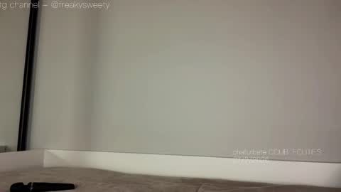 Snapshot of doublecuties chatting on 02-27-26, 01:22 Lana Eva dont forget to give us a thumb up online show from 02-27-26, 01:22