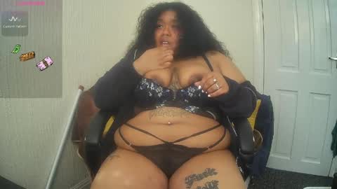 Snapshot of doubleddelirium chatting on 04-23-26, 01:24 DeeDee online show from 04-23-26, 01:24