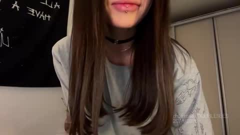 MOLLYYYY dont forget to give me a thumb up online show from 03-20-26, 12:32