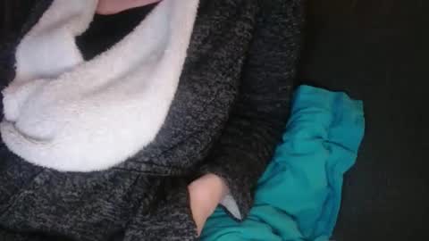Douce Elsa online show from 12-11-24, 06:09